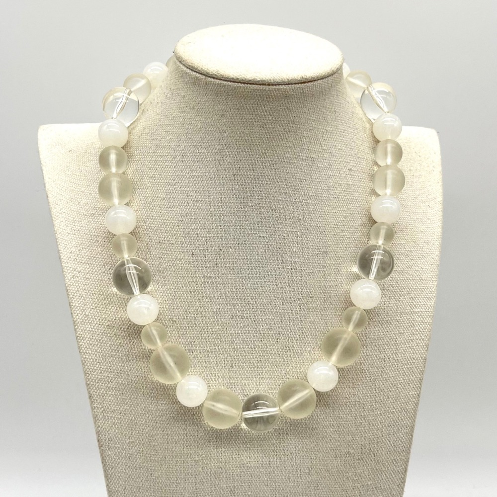 Vintage Lucite Graduated Bead Necklace Clear Frosted White 20 Inch Screw Clasp